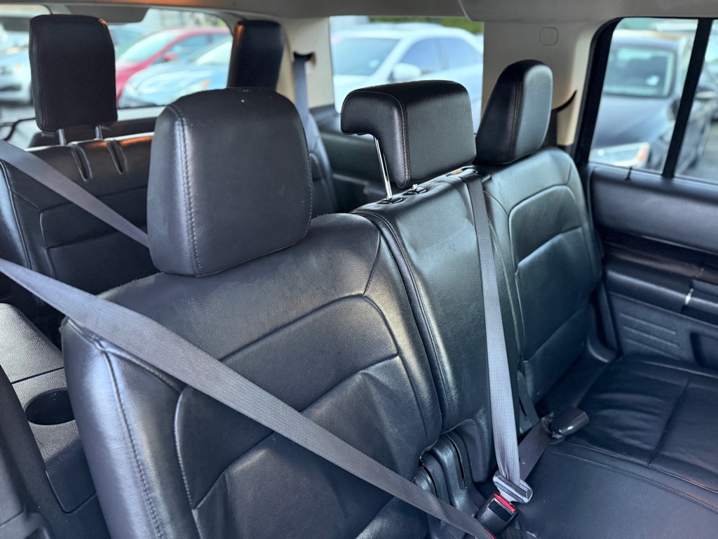 Photo 23 of this FORD FLEX