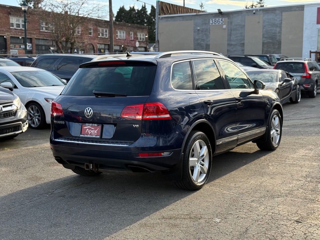 Photo 4 of this VOLKSWAGEN TOUAREG
