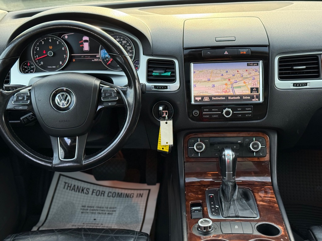Photo 13 of this VOLKSWAGEN TOUAREG