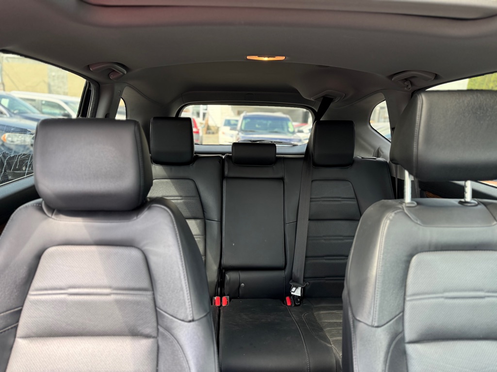 Photo 17 of this HONDA CR-V