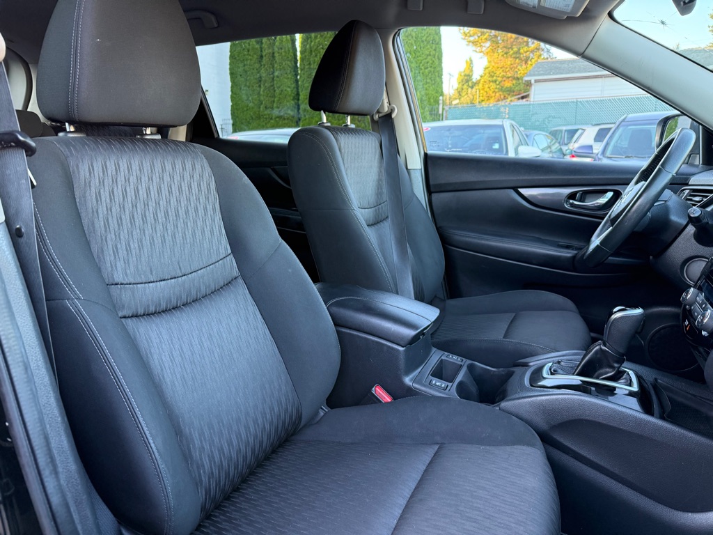 Photo 15 of this NISSAN ROGUE