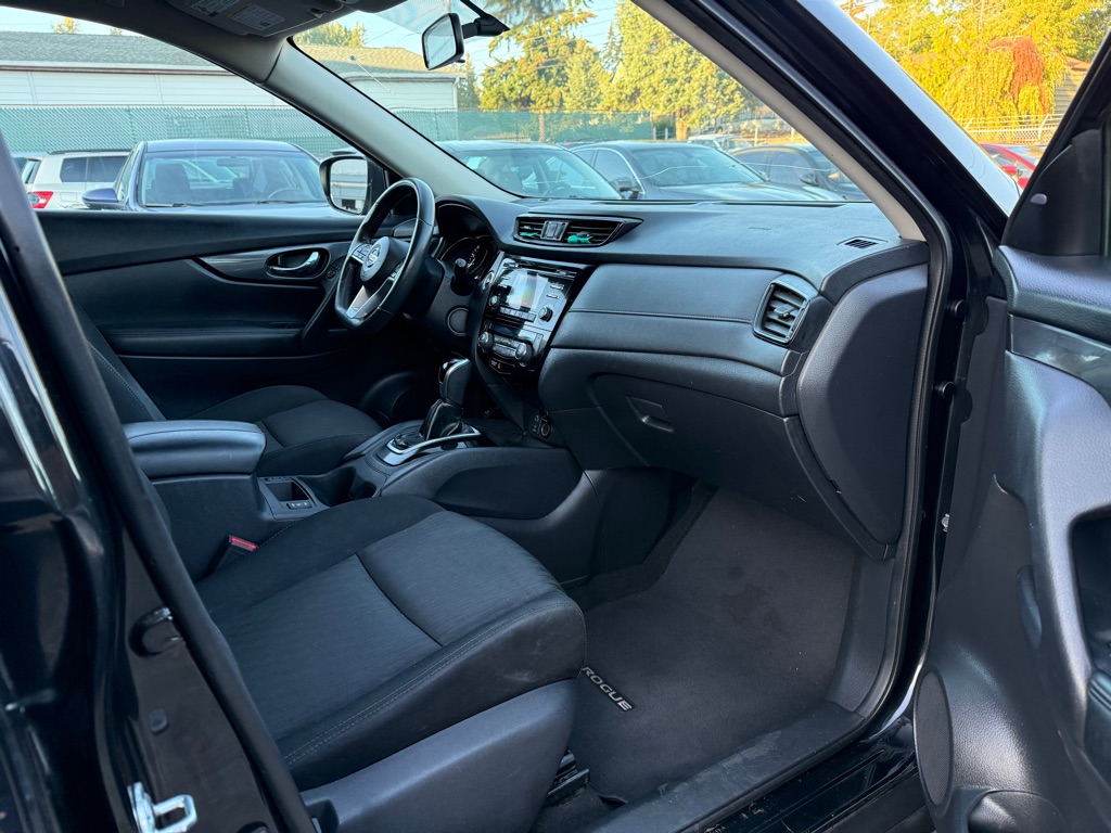 Photo 14 of this NISSAN ROGUE