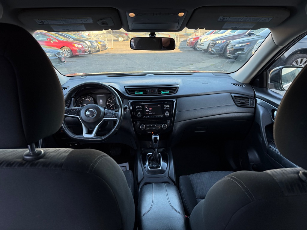 Photo 12 of this NISSAN ROGUE