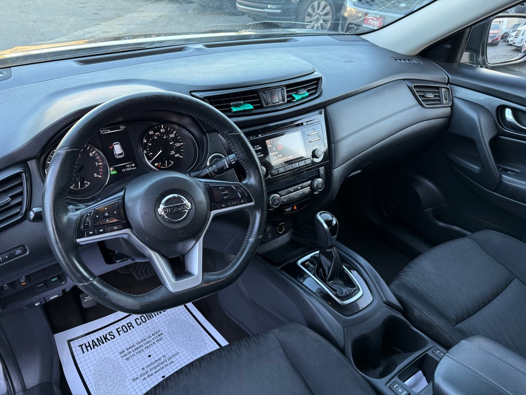 Photo 10 of this NISSAN ROGUE