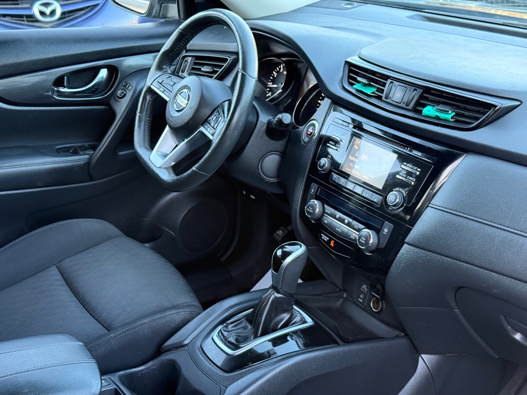 Photo 16 of this NISSAN ROGUE