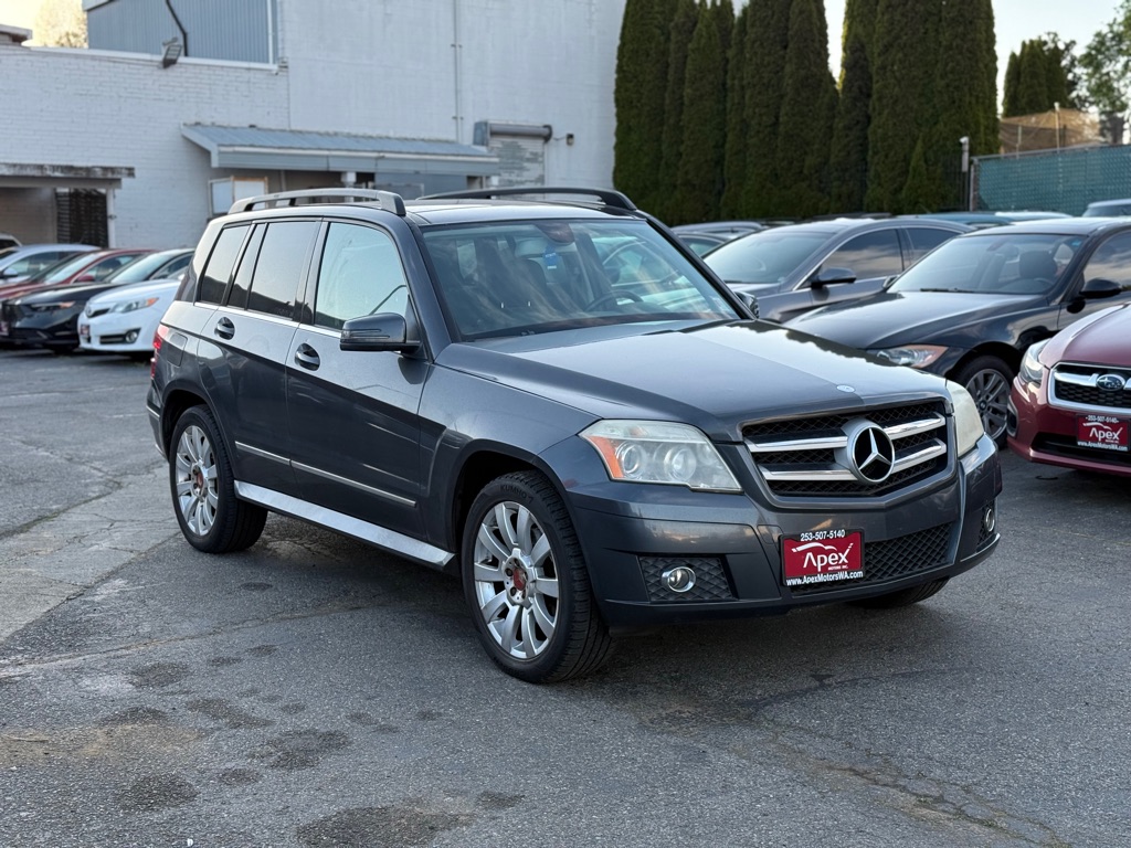 Photo 2 of this MERCEDES-BENZ GLK