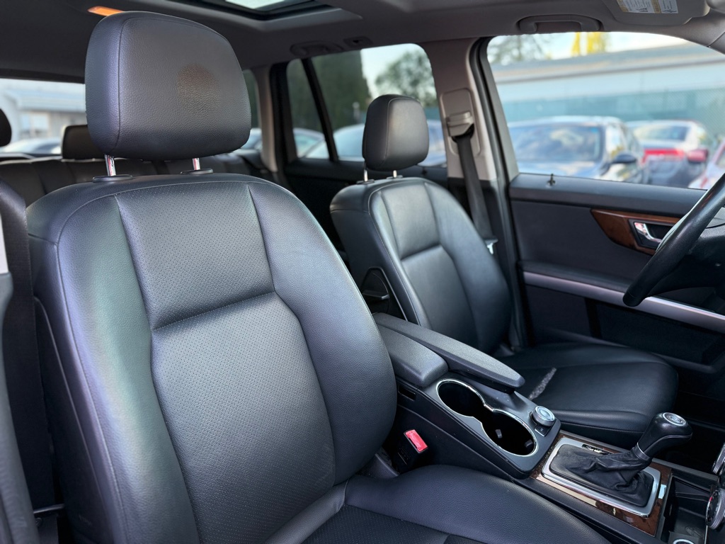 Photo 16 of this MERCEDES-BENZ GLK