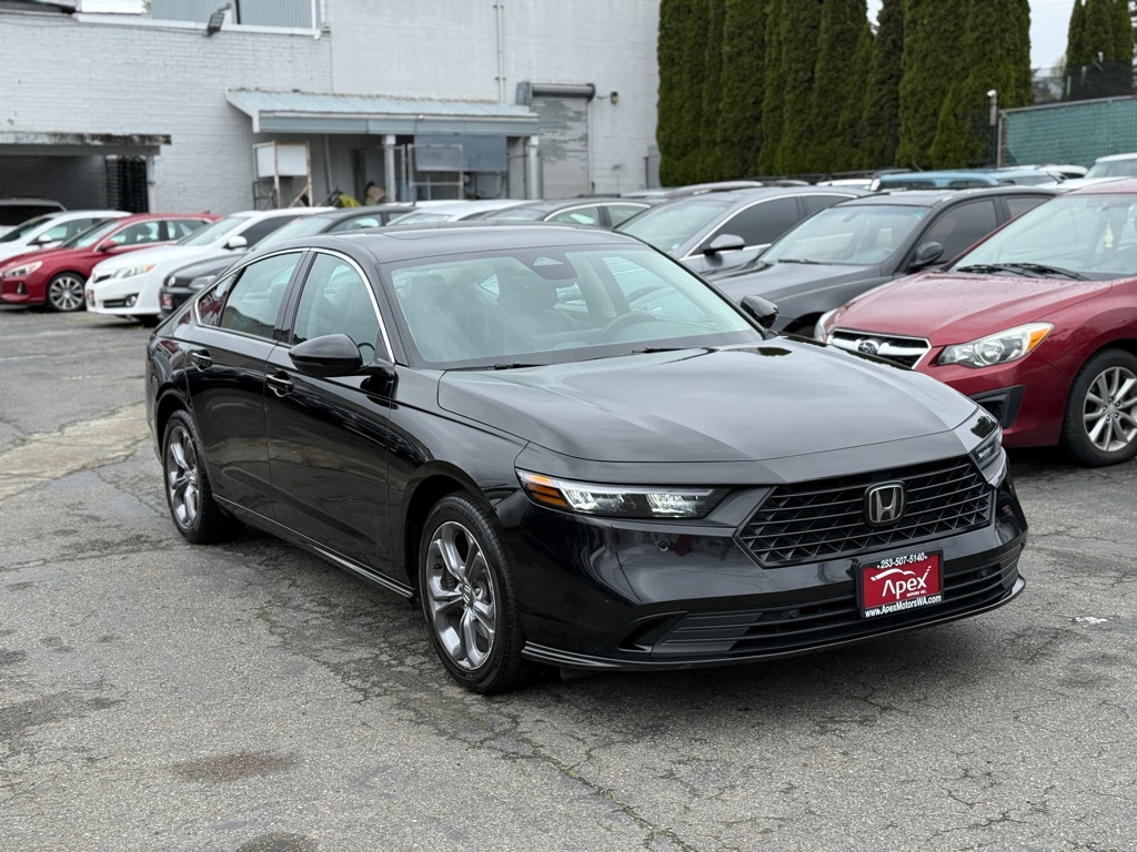 Photo 2 of this HONDA ACCORD HYBRID