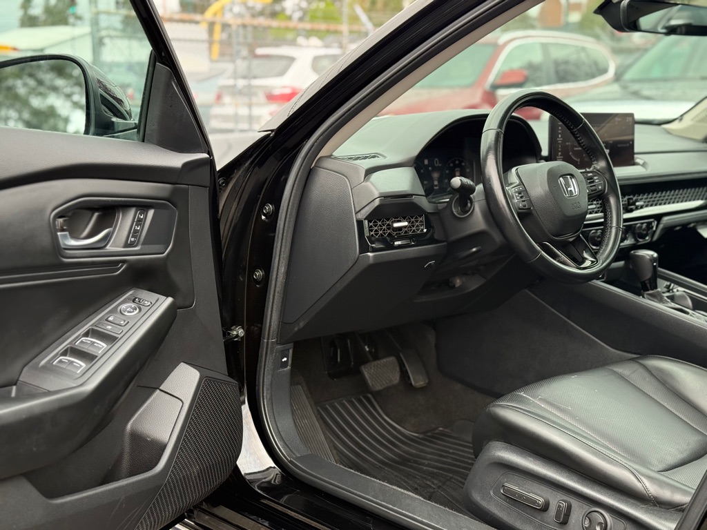 Photo 6 of this HONDA ACCORD HYBRID