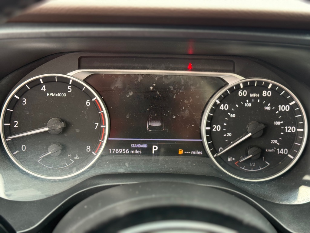 Photo 11 of this NISSAN ROGUE