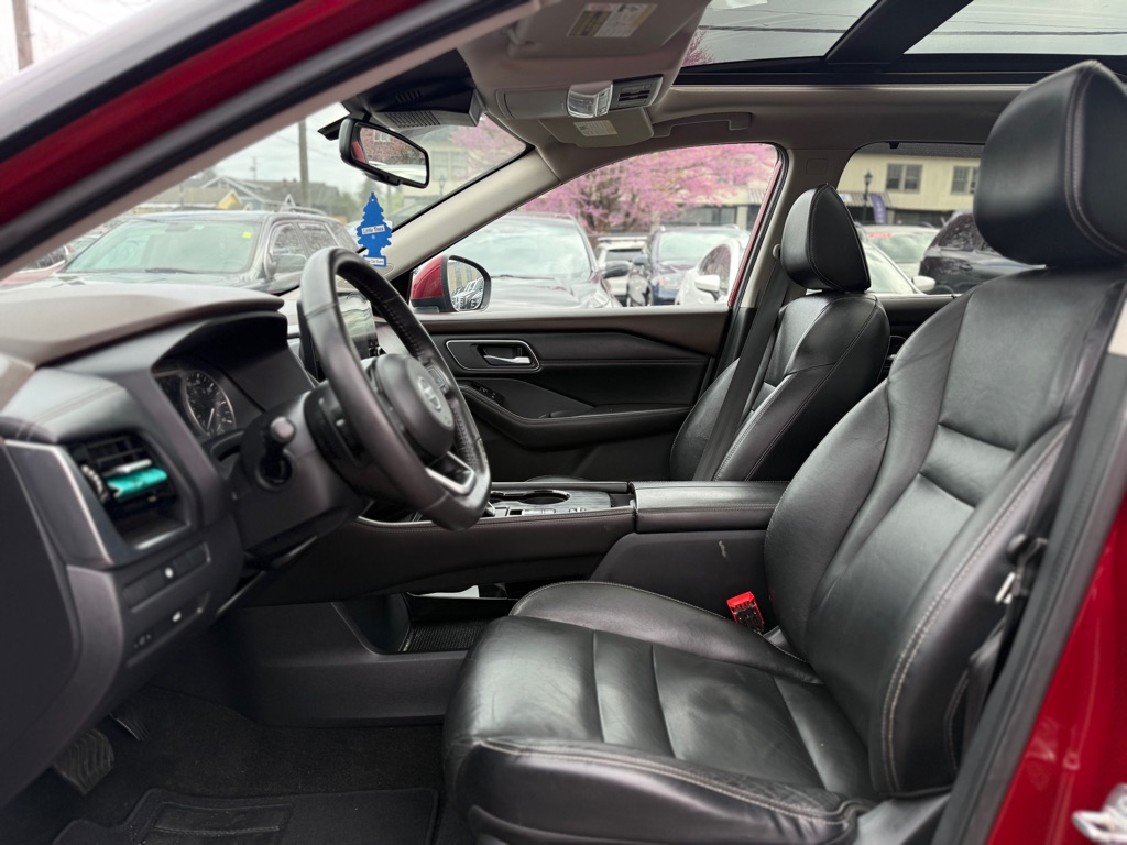 Photo 9 of this NISSAN ROGUE