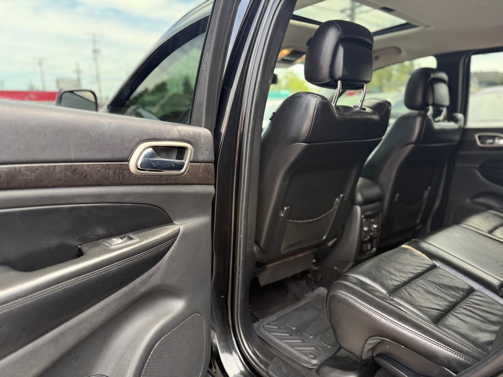 Photo 12 of this JEEP GRAND CHEROKEE