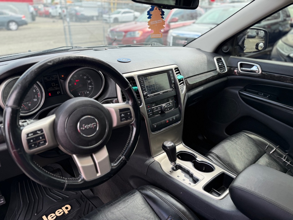 Photo 10 of this JEEP GRAND CHEROKEE