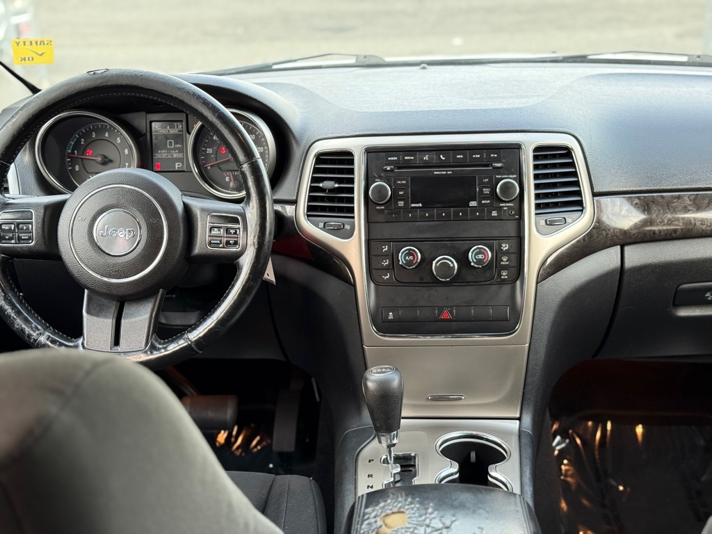 Photo 13 of this JEEP GRAND CHEROKEE