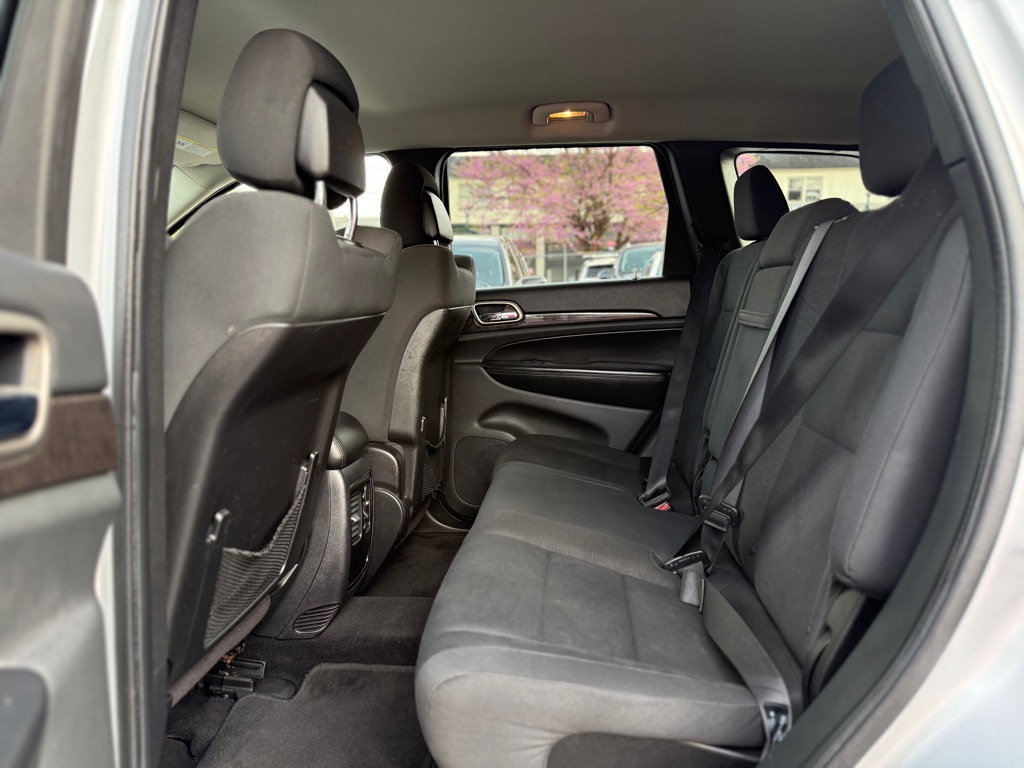 Photo 11 of this JEEP GRAND CHEROKEE