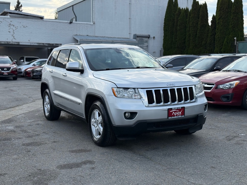 Photo 2 of this JEEP GRAND CHEROKEE