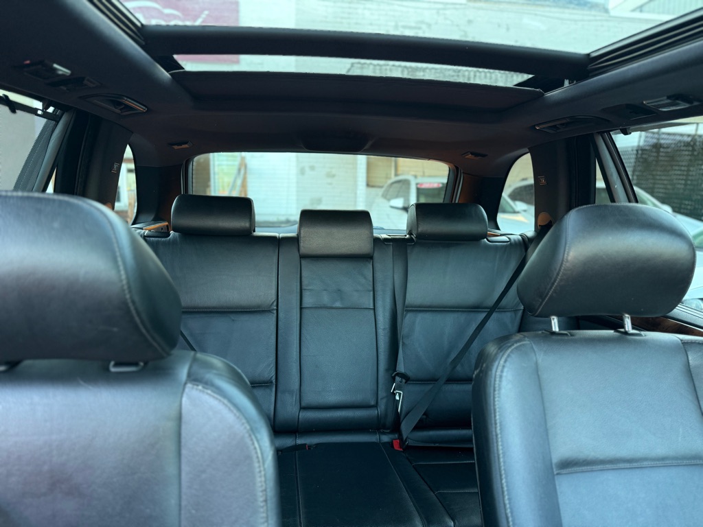 Photo 17 of this BMW X5