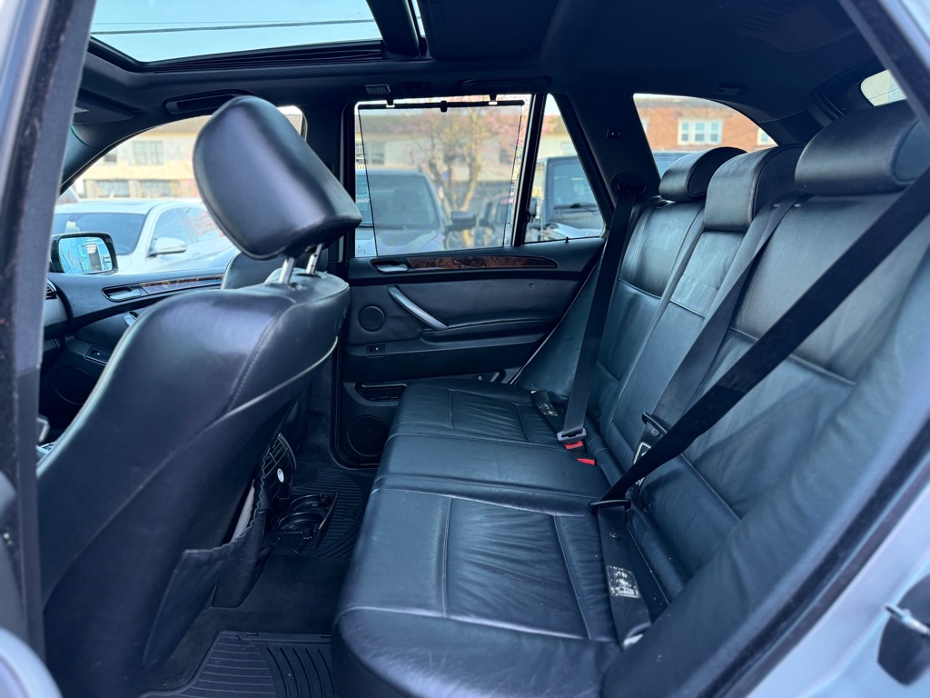 Photo 11 of this BMW X5