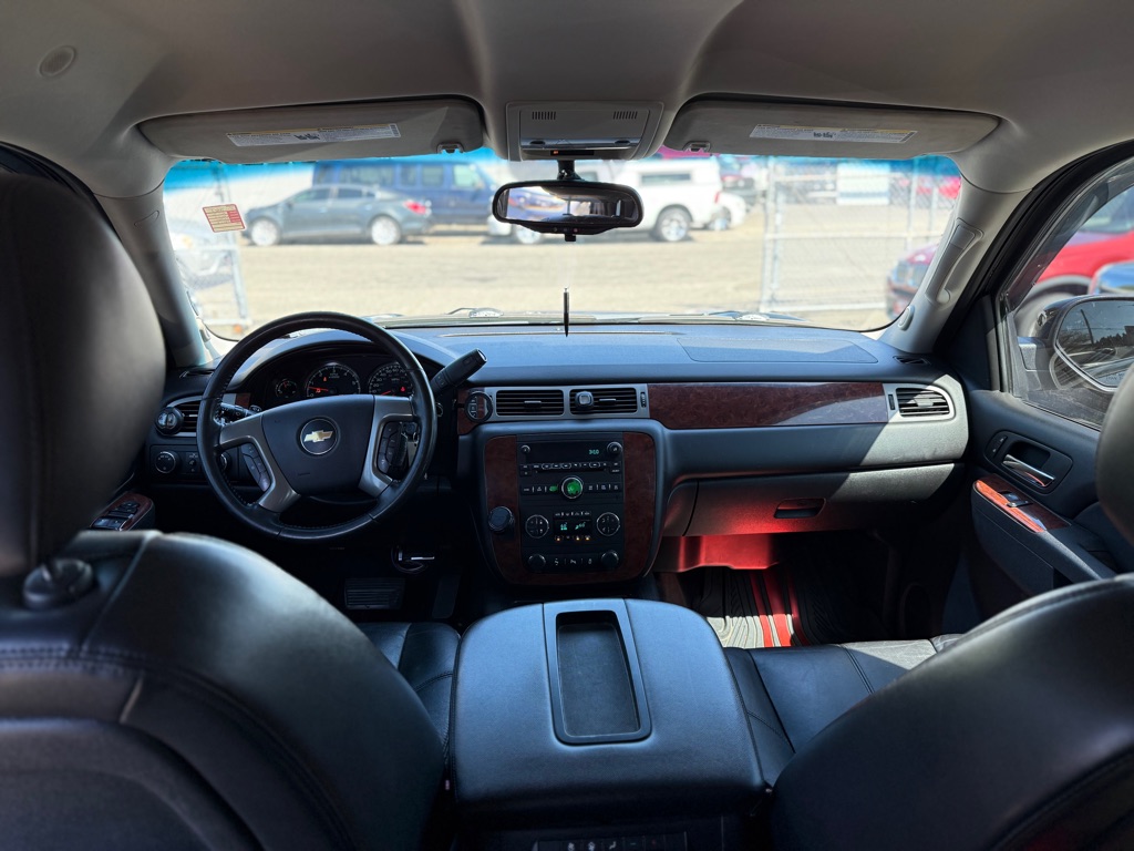 Photo 14 of this CHEVROLET TAHOE