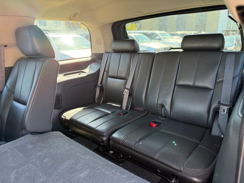 Photo 12 of this CHEVROLET TAHOE