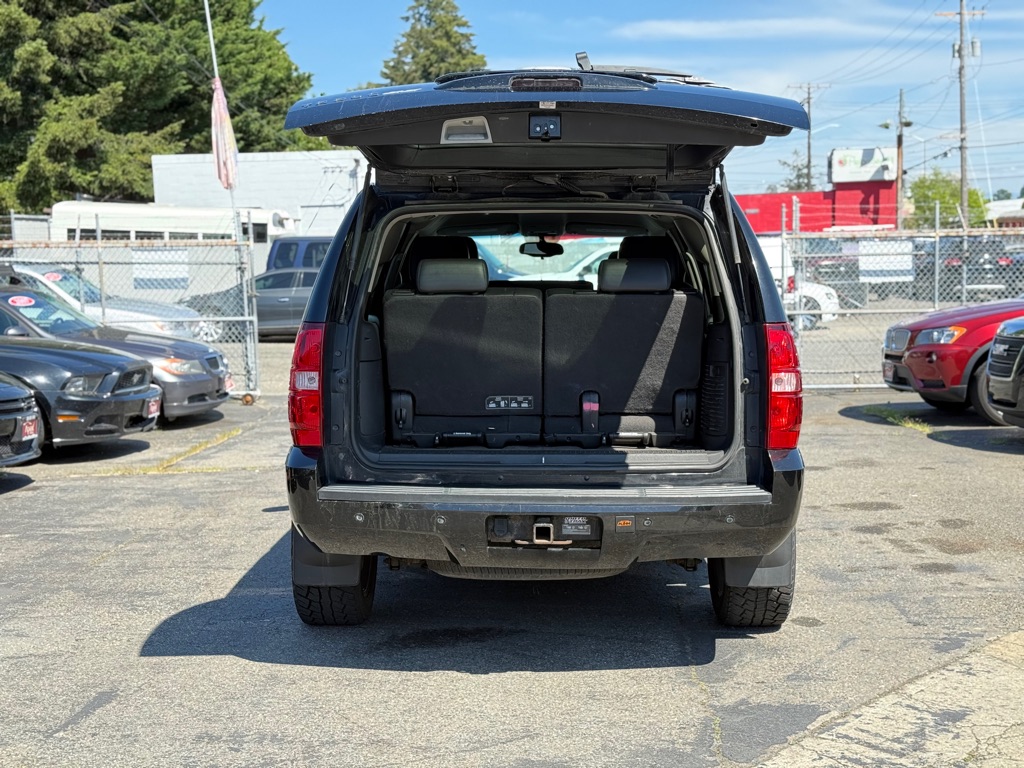 Photo 7 of this CHEVROLET TAHOE