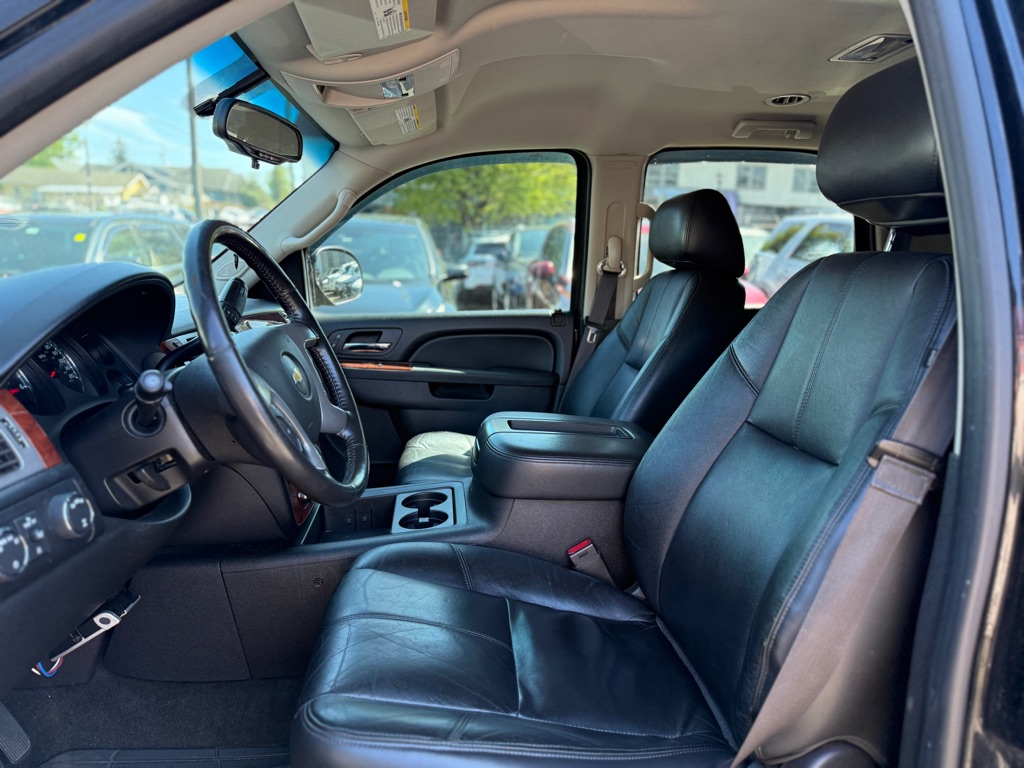 Photo 9 of this CHEVROLET TAHOE