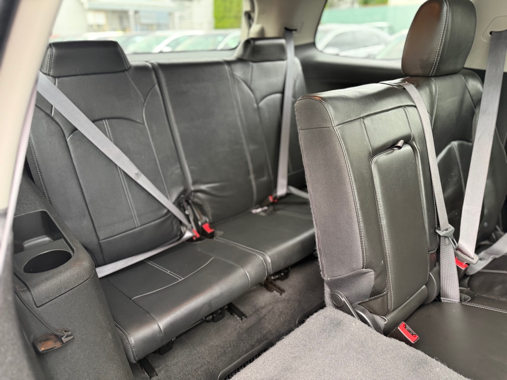 Photo 21 of this GMC ACADIA
