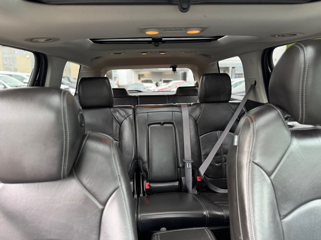 Photo 19 of this GMC ACADIA