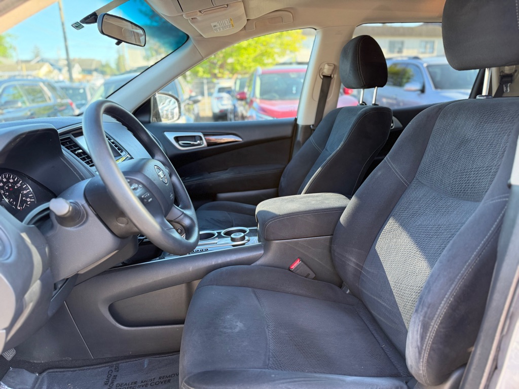Photo 9 of this NISSAN PATHFINDER