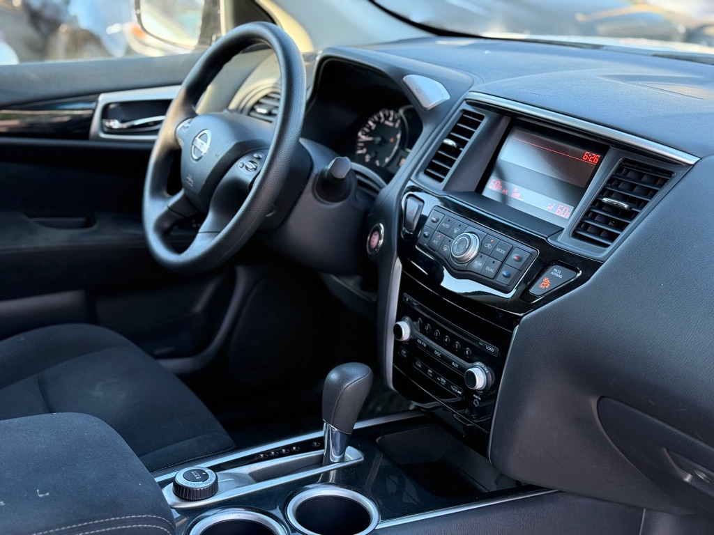 Photo 17 of this NISSAN PATHFINDER