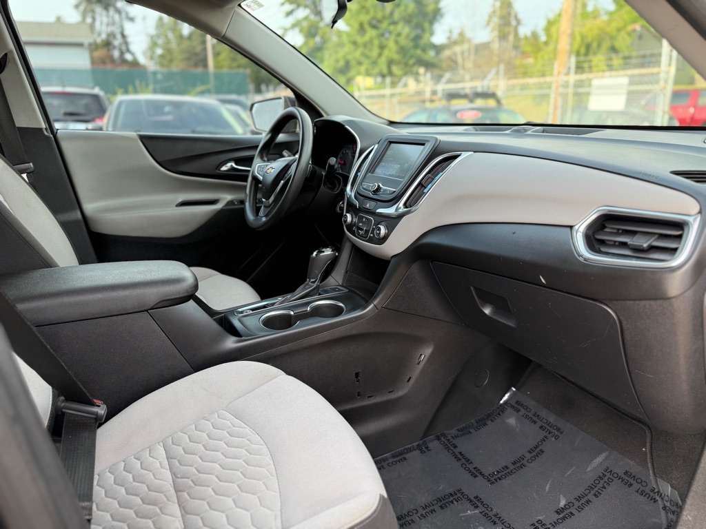 Photo 14 of this CHEVROLET EQUINOX