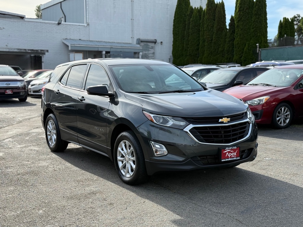 Photo 2 of this CHEVROLET EQUINOX