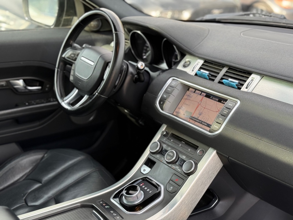 Photo 16 of this LAND ROVER RANGE ROVER EVO