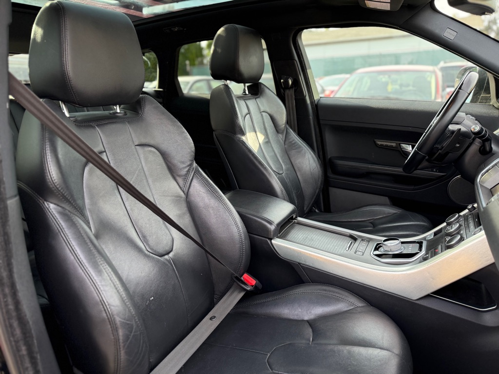 Photo 15 of this LAND ROVER RANGE ROVER EVO