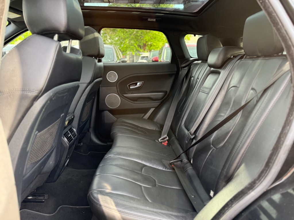 Photo 11 of this LAND ROVER RANGE ROVER EVO