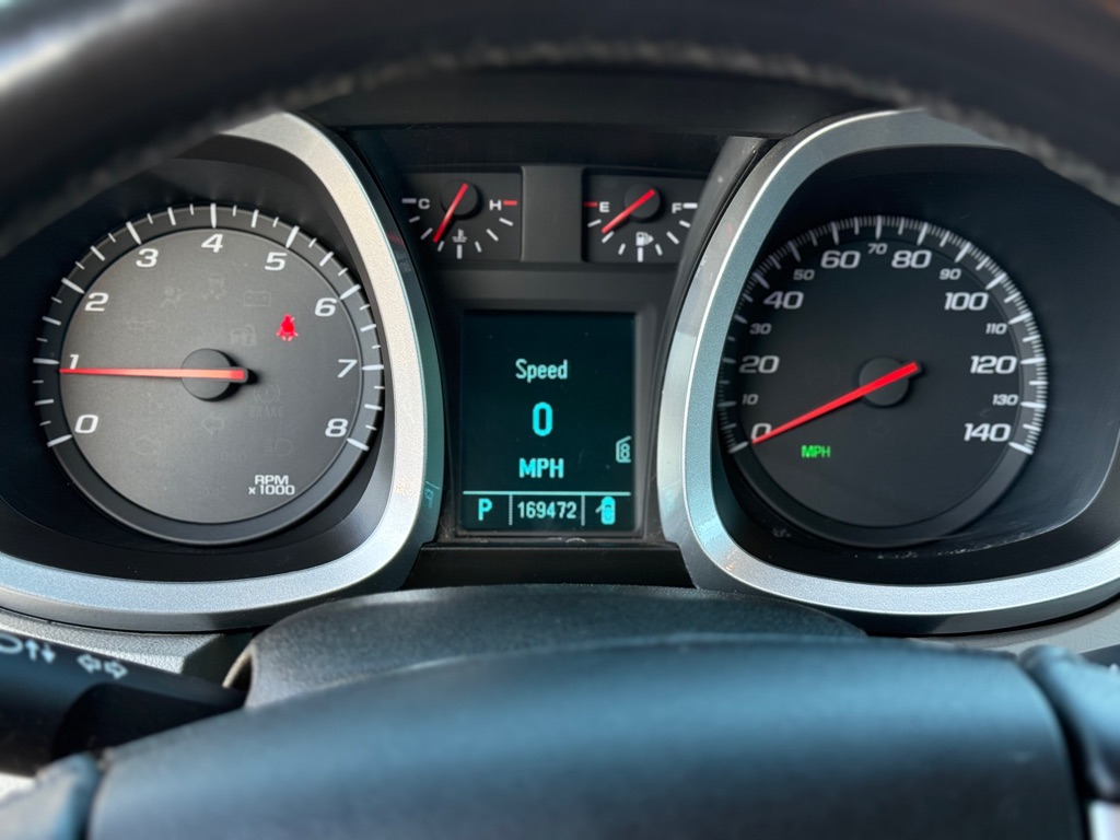 Photo 11 of this CHEVROLET EQUINOX