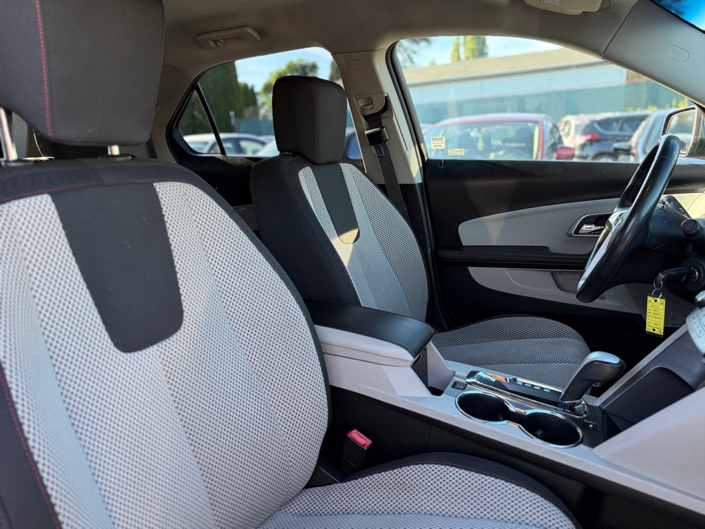 Photo 16 of this CHEVROLET EQUINOX