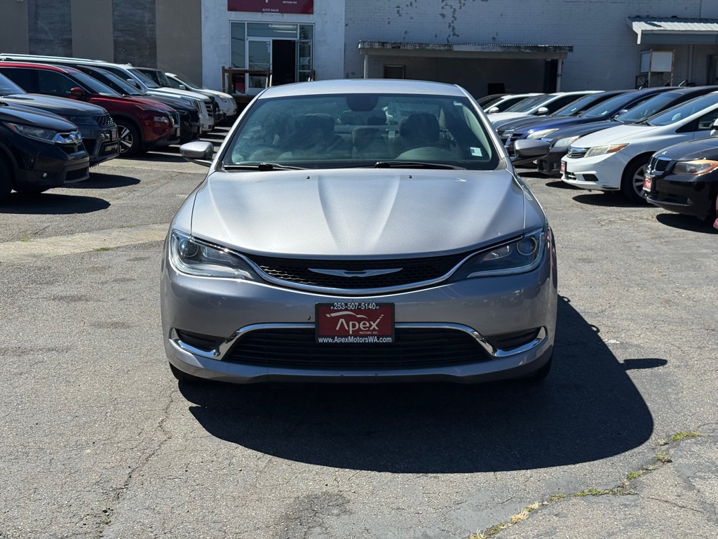 Photo 3 of this CHRYSLER 200