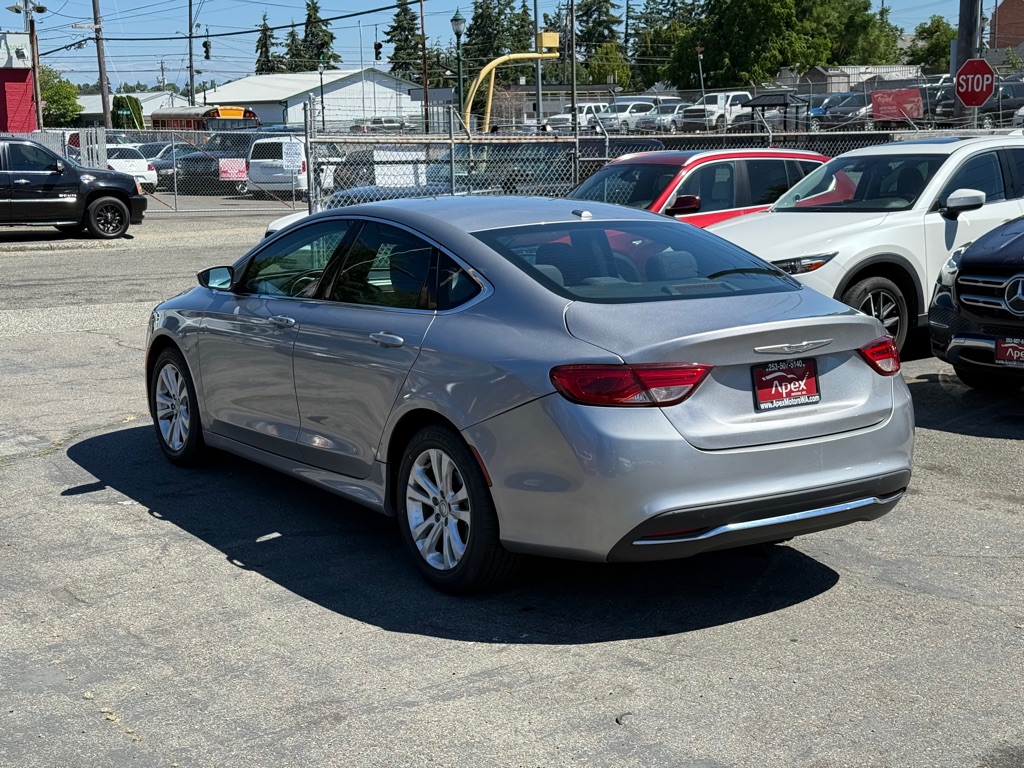 Photo 5 of this CHRYSLER 200