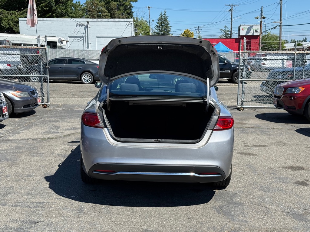 Photo 7 of this CHRYSLER 200