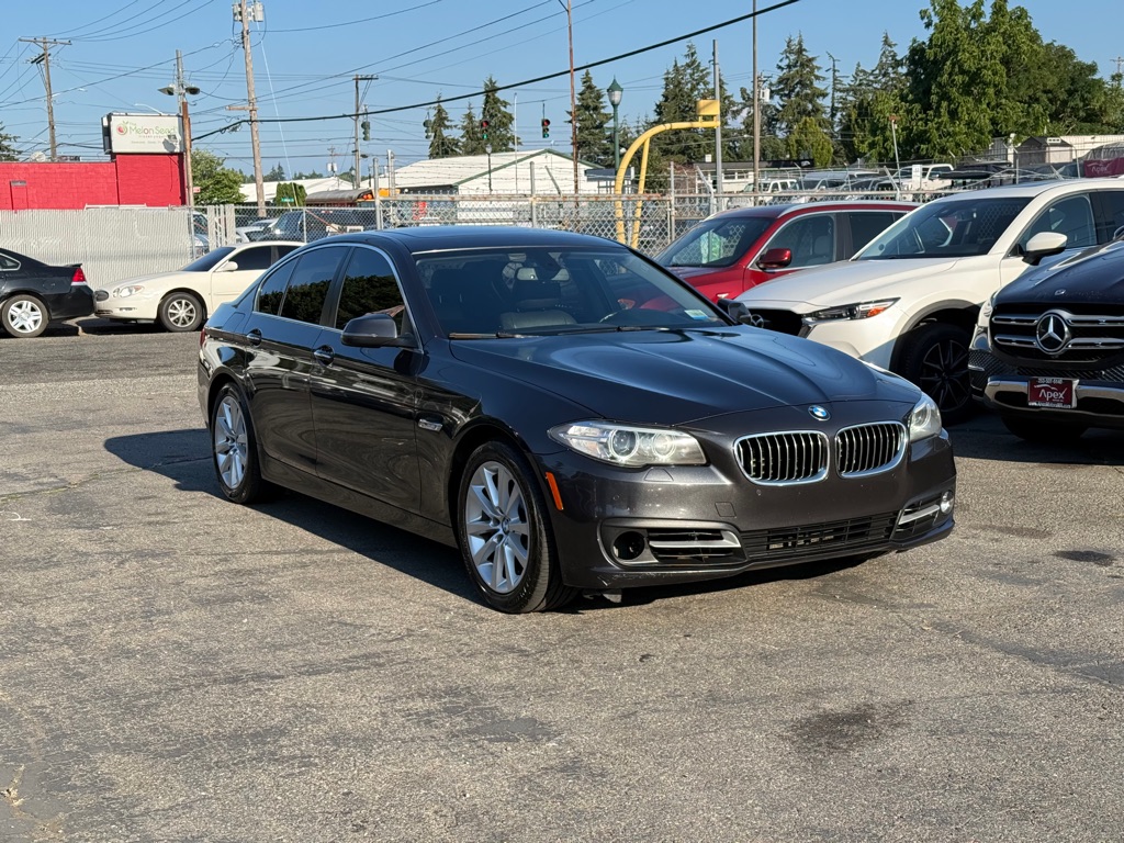 Photo 2 of this BMW 5 SERIES