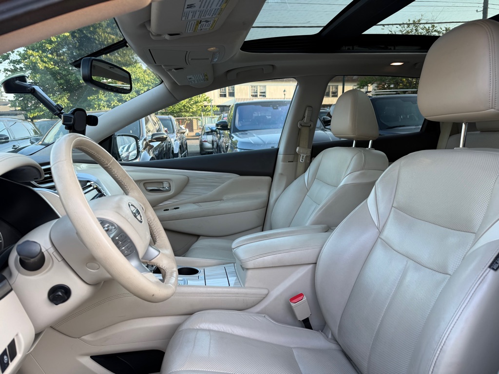 Photo 9 of this NISSAN MURANO