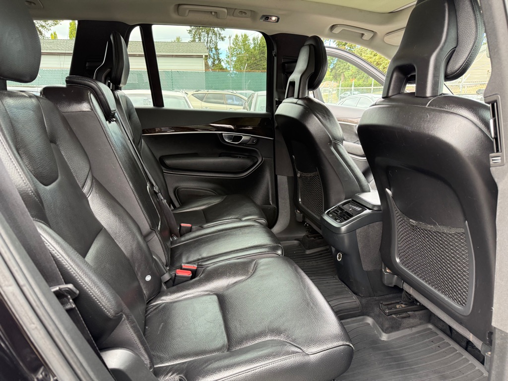 Photo 20 of this VOLVO XC90