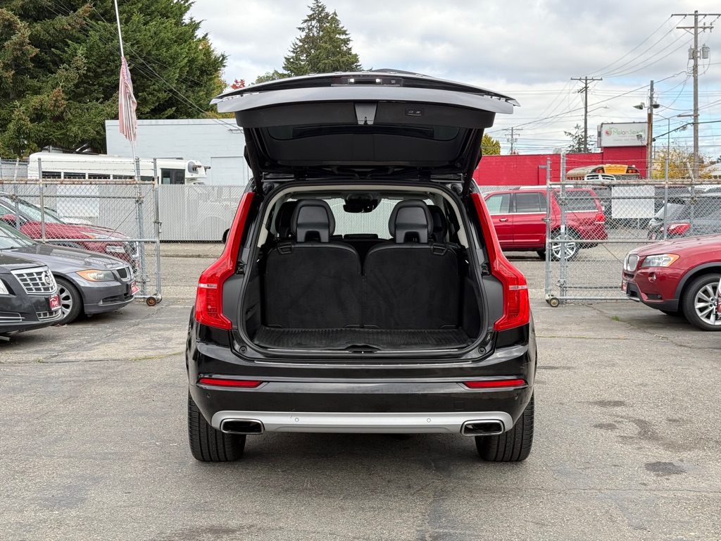 Photo 7 of this VOLVO XC90