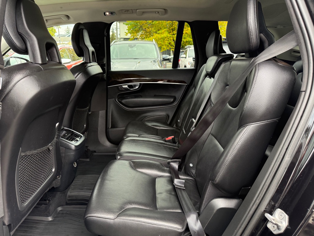 Photo 12 of this VOLVO XC90