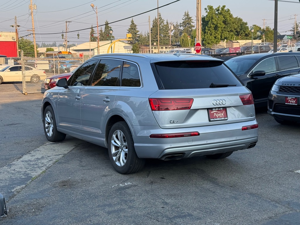Photo 5 of this AUDI Q7