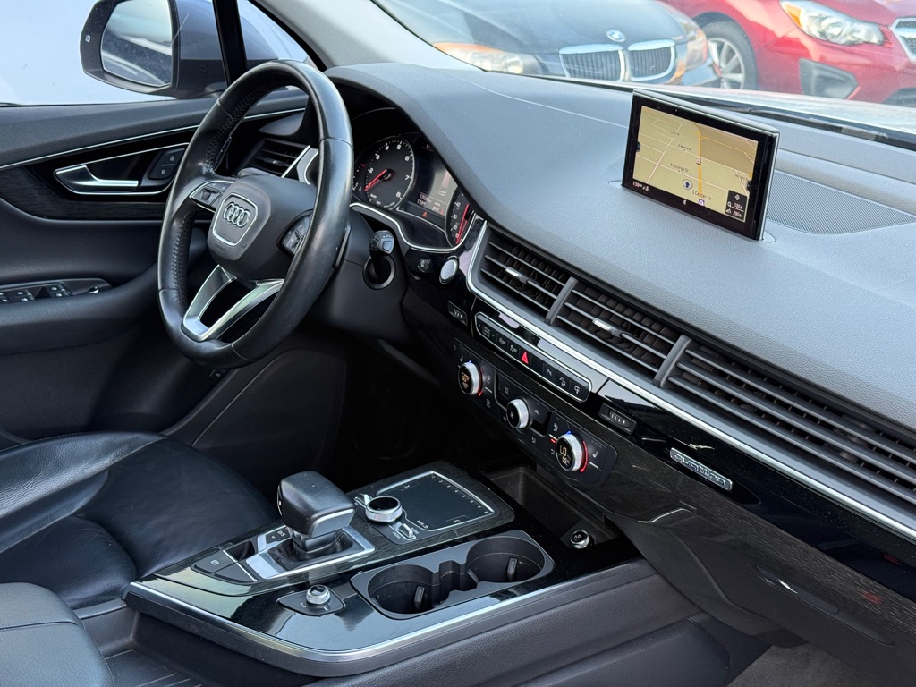 Photo 17 of this AUDI Q7