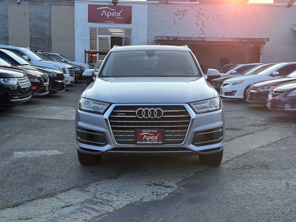 Photo 3 of this AUDI Q7