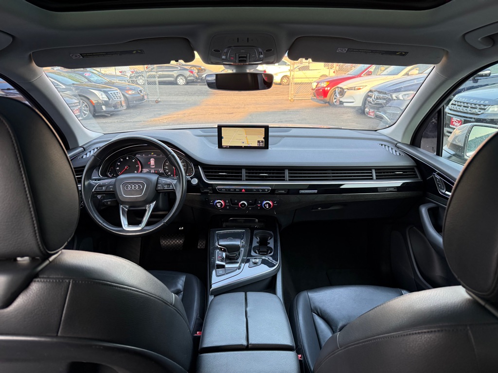 Photo 13 of this AUDI Q7