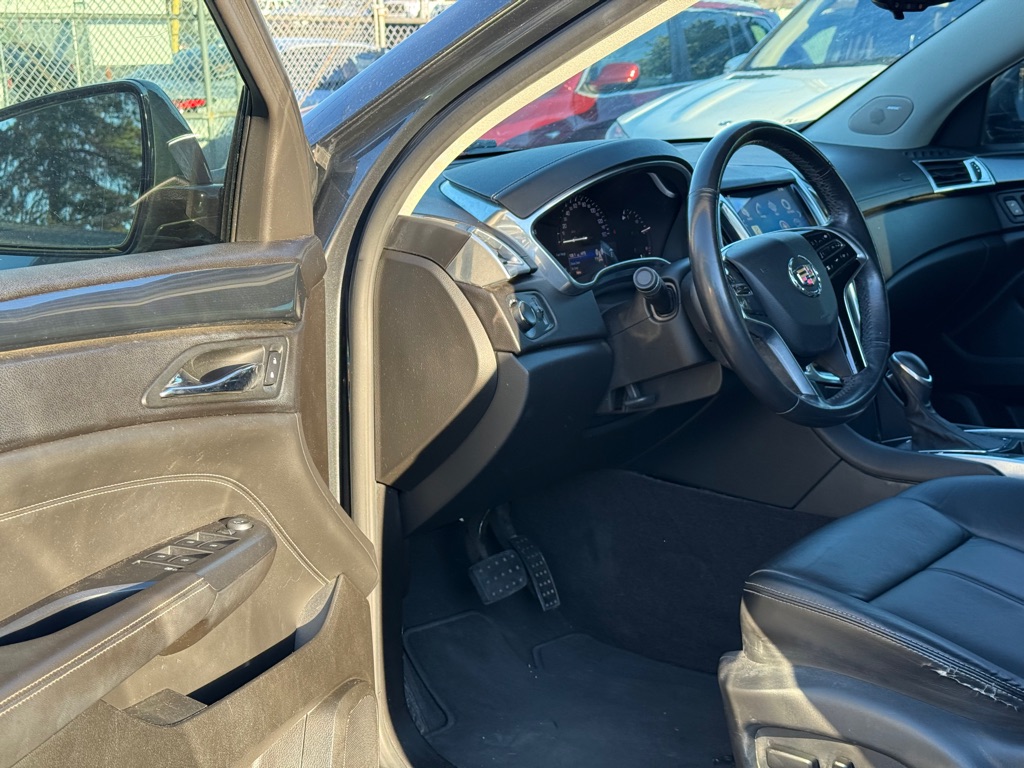 Photo 8 of this CADILLAC SRX